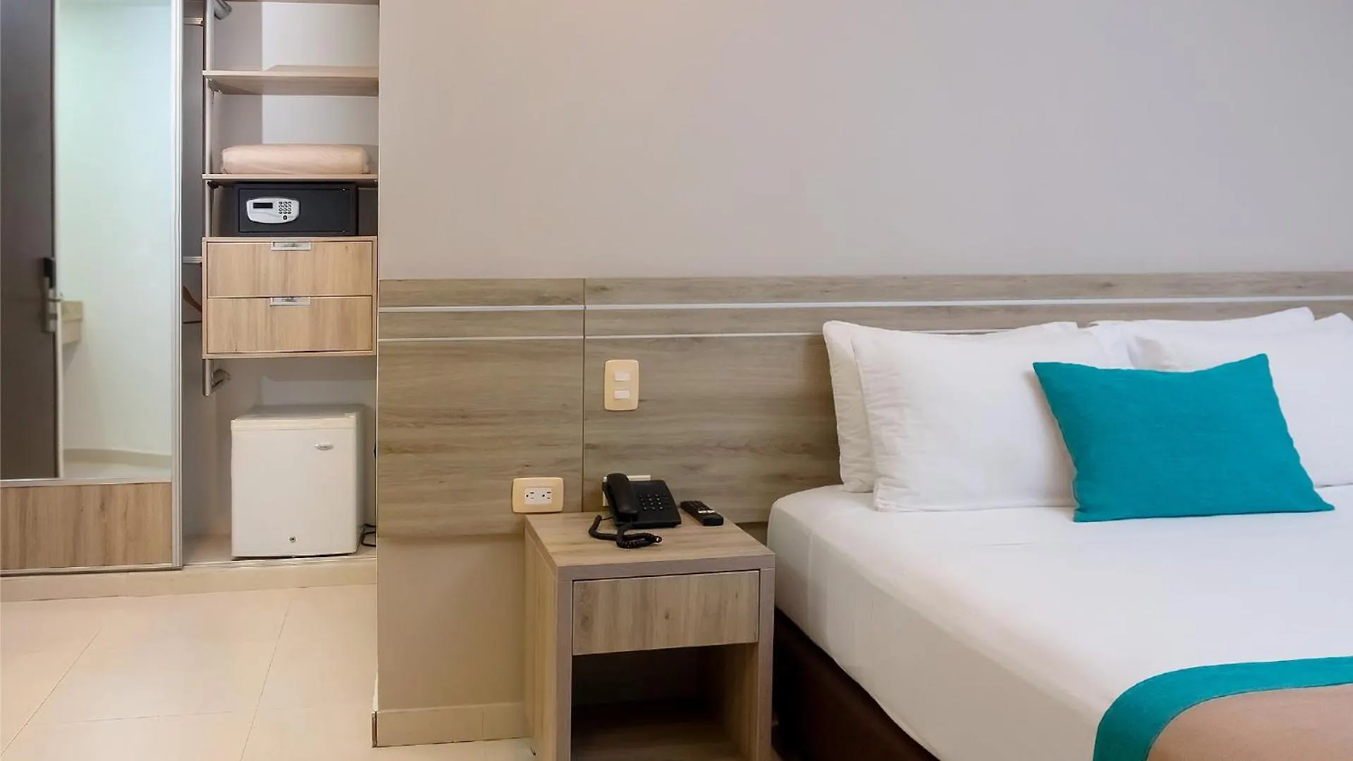 Hotel Portobelo Plaza De Las Americas San Andres