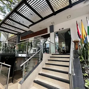 Merlott Lleras 3* Medellín