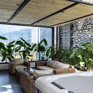47 Center 3* Medellín